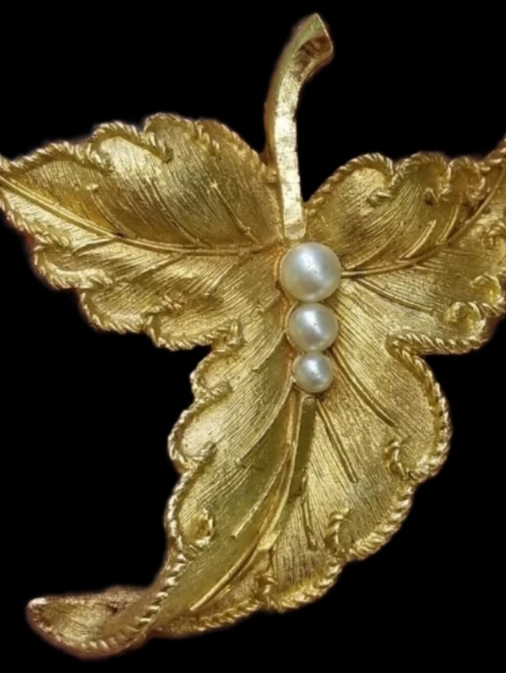 Autumn Fall Leaf Pin Brooch Brushed Gold Tone Pearl Accents.